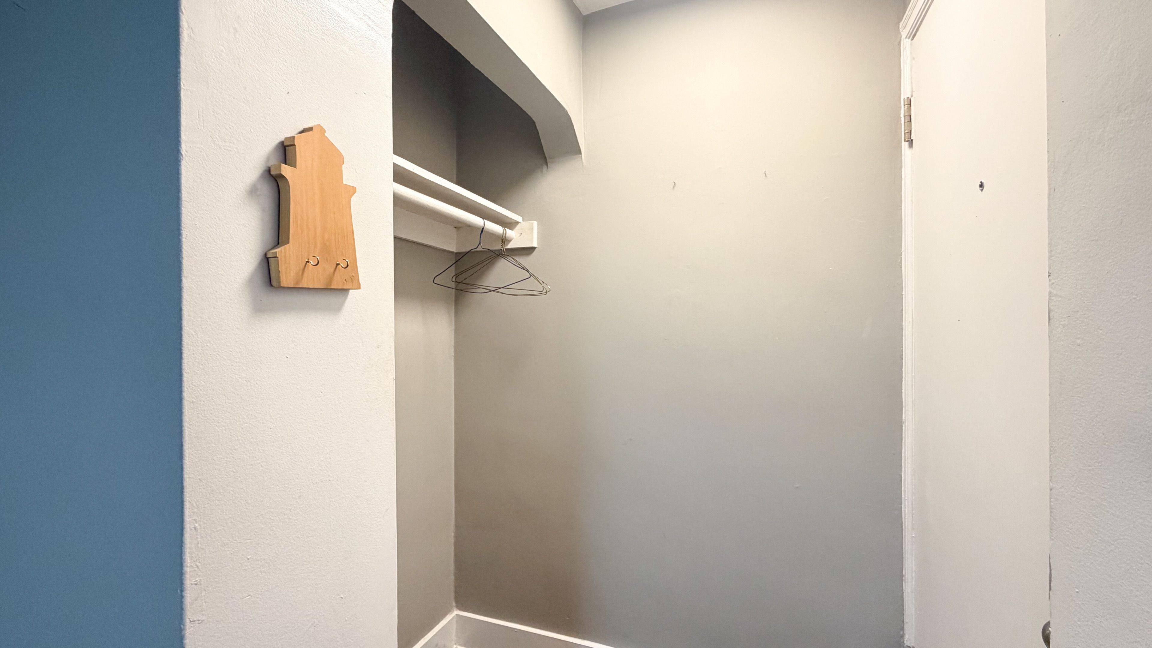 Carlingwood - Westboro And Area, ON K2A 1X4,725 Melbourne AVE #1