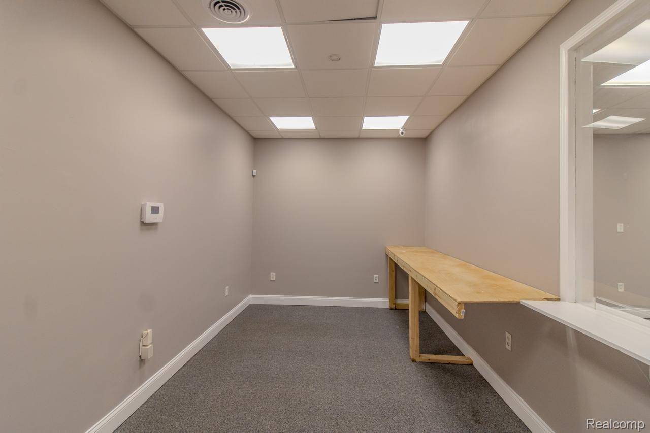 Detroit, MI 48235,16162 MEYERS RD