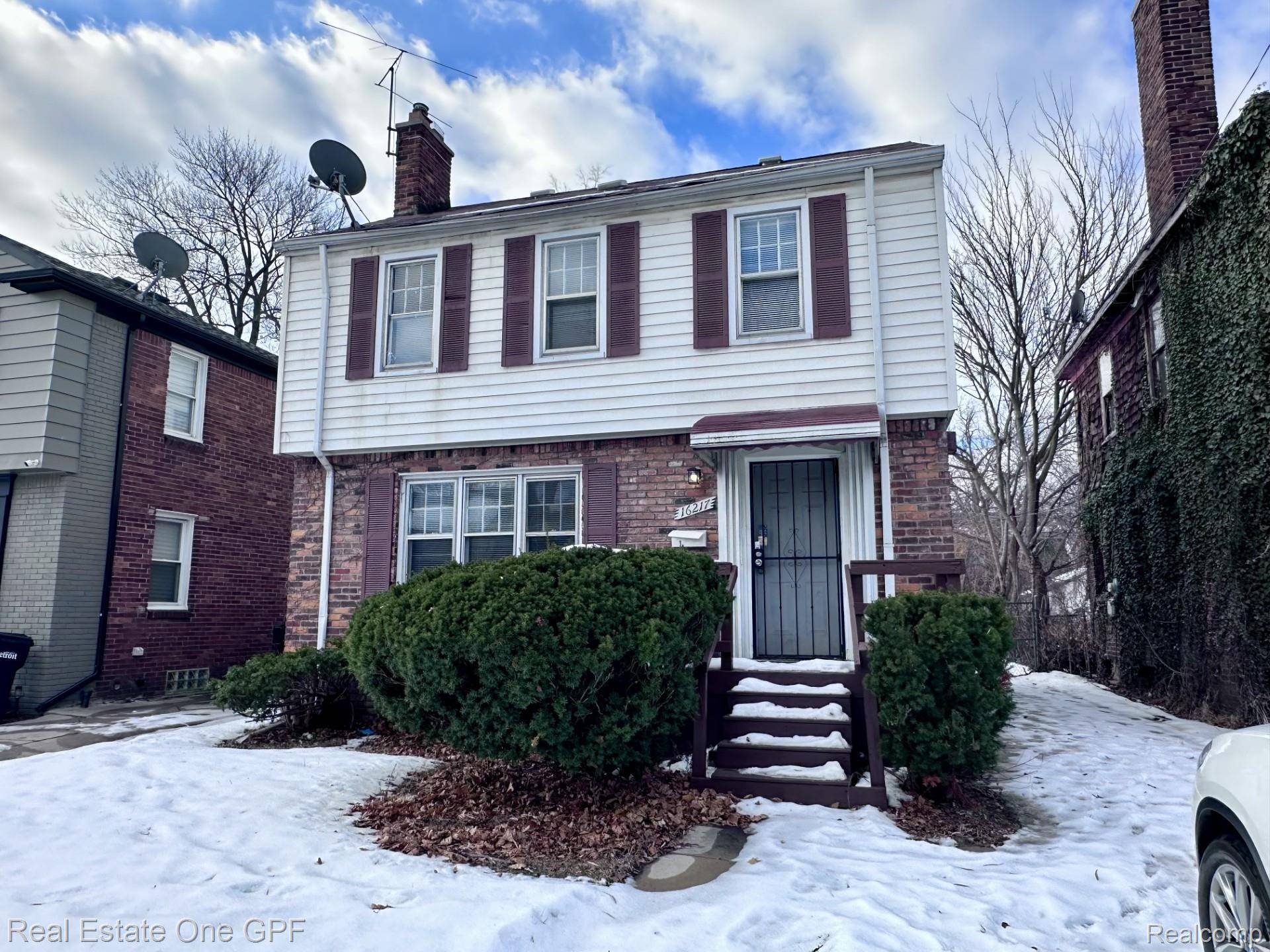 Detroit, MI 48221,16217 Linwood ST