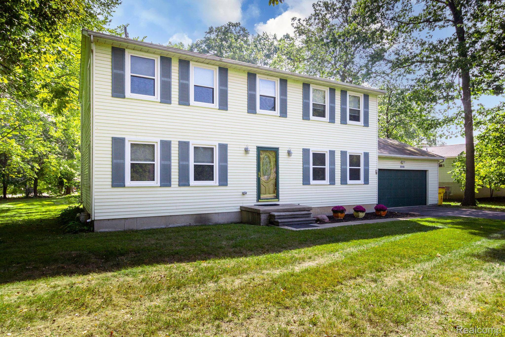 Grosse Ile, MI 48138,22133 Meridian RD