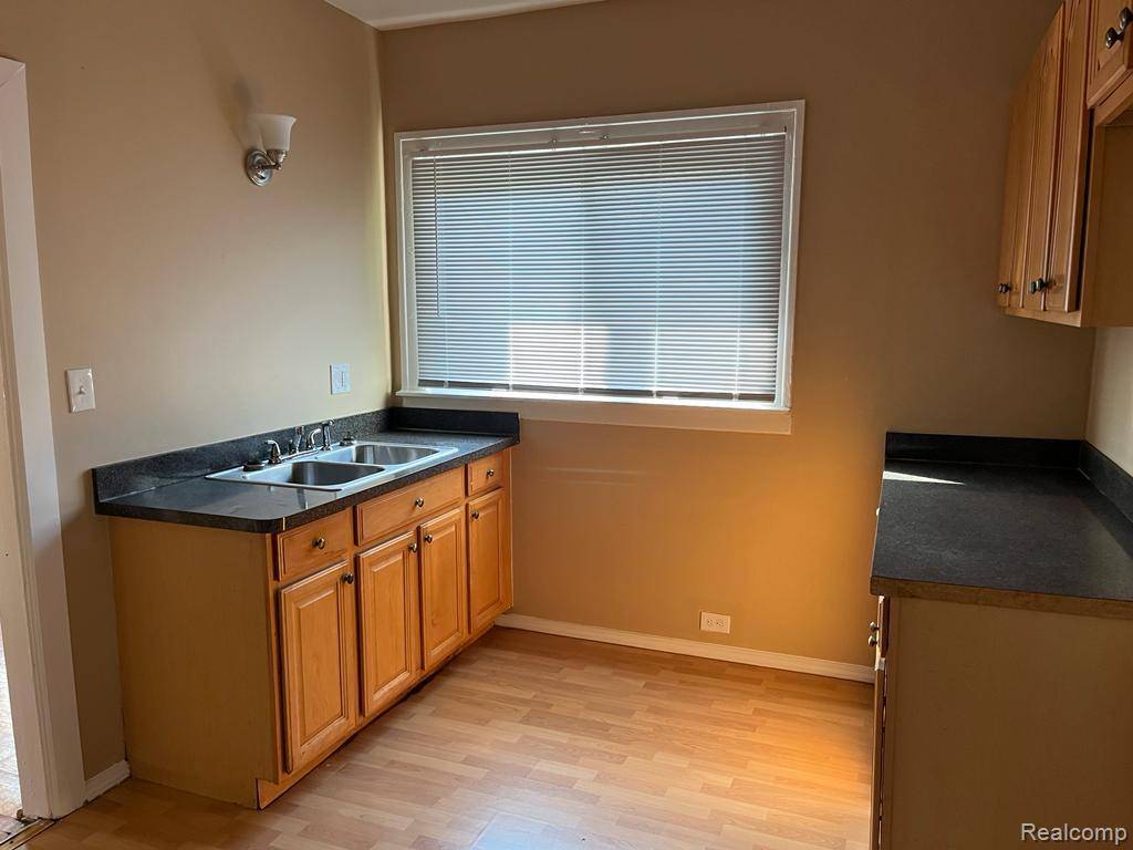 Detroit, MI 48204,9694 Otsego ST