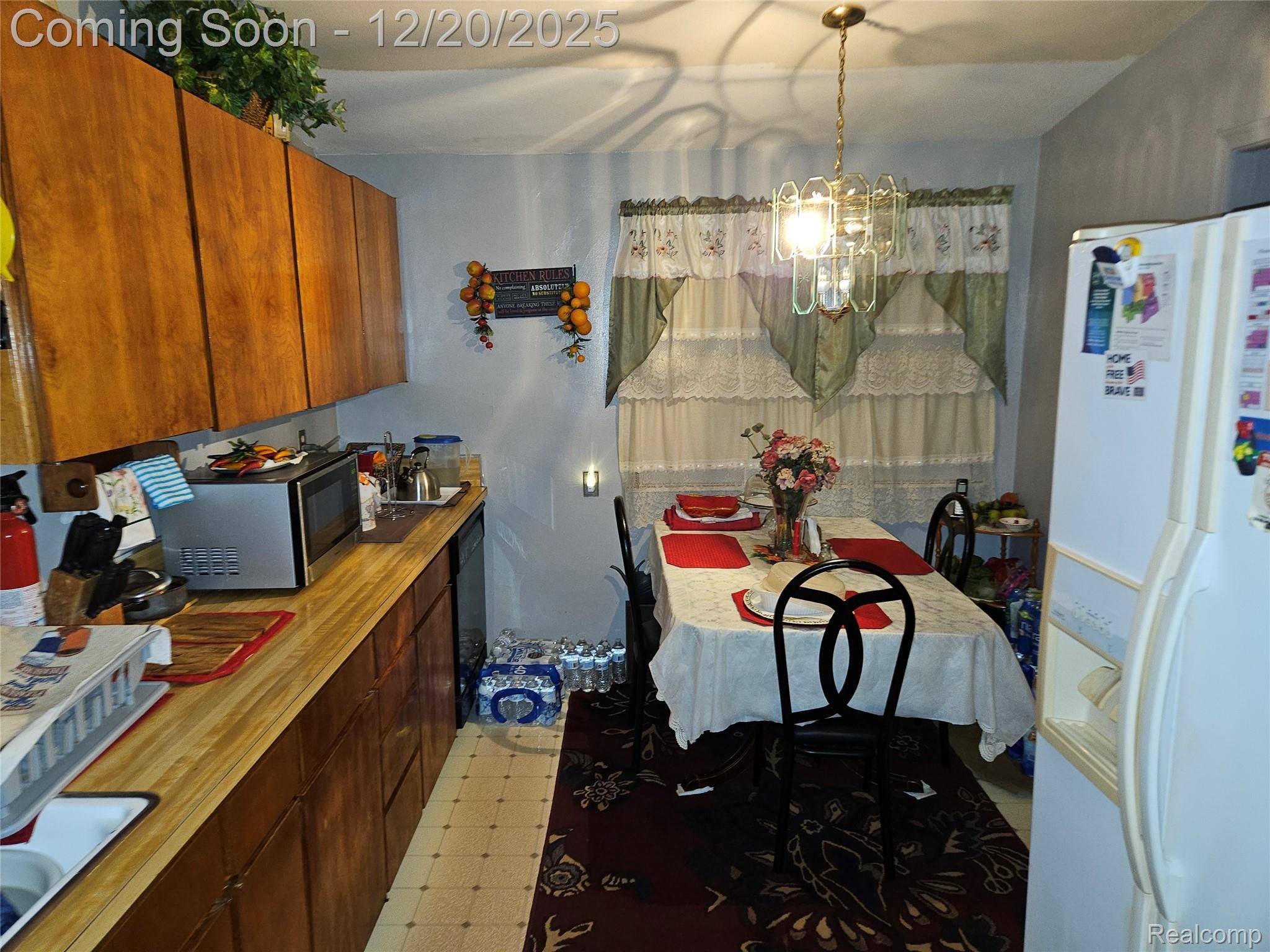 Detroit, MI 48219,20201 Cherokee ST