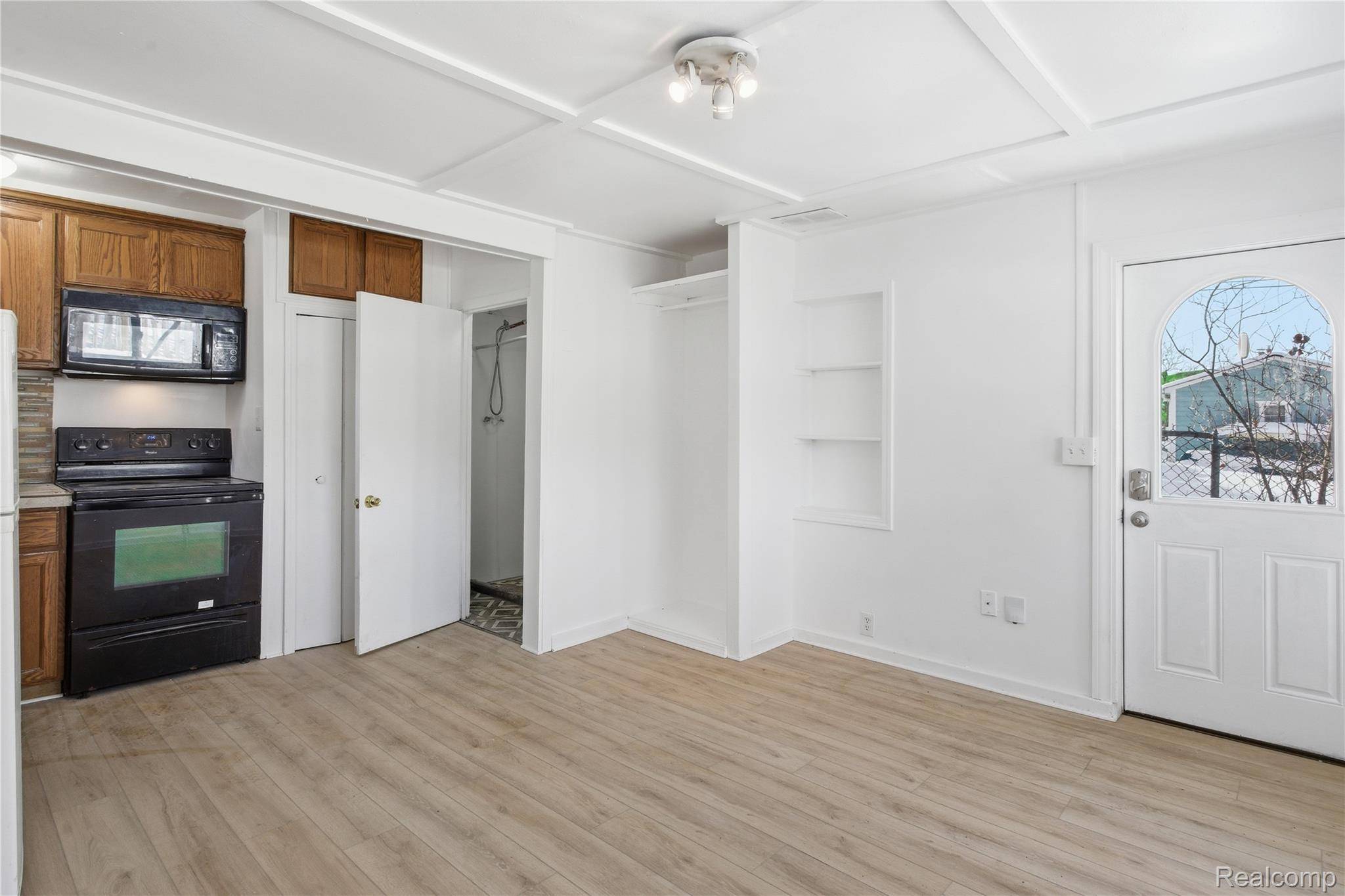 Lake Orion, MI 48362,707 Buena VIS