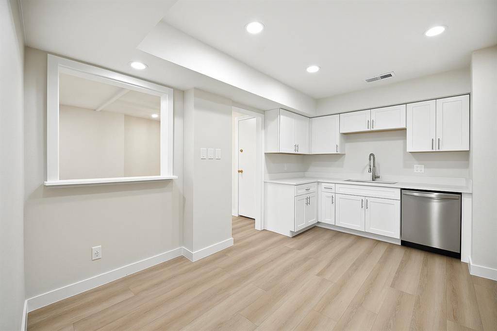 Dallas, TX 75248,5200 Keller Springs Road #313