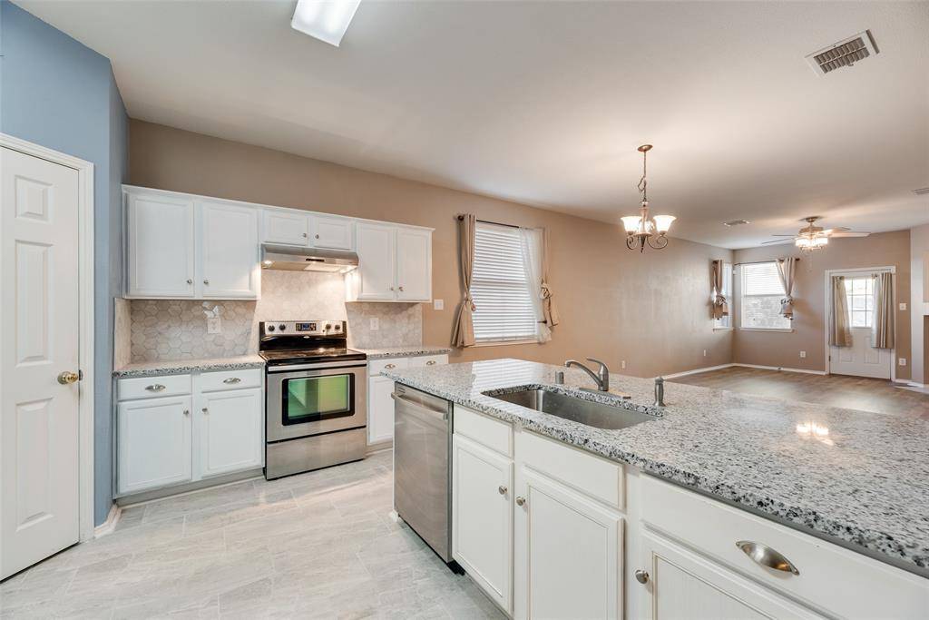 Plano, TX 75025,9732 Kingsmill Drive