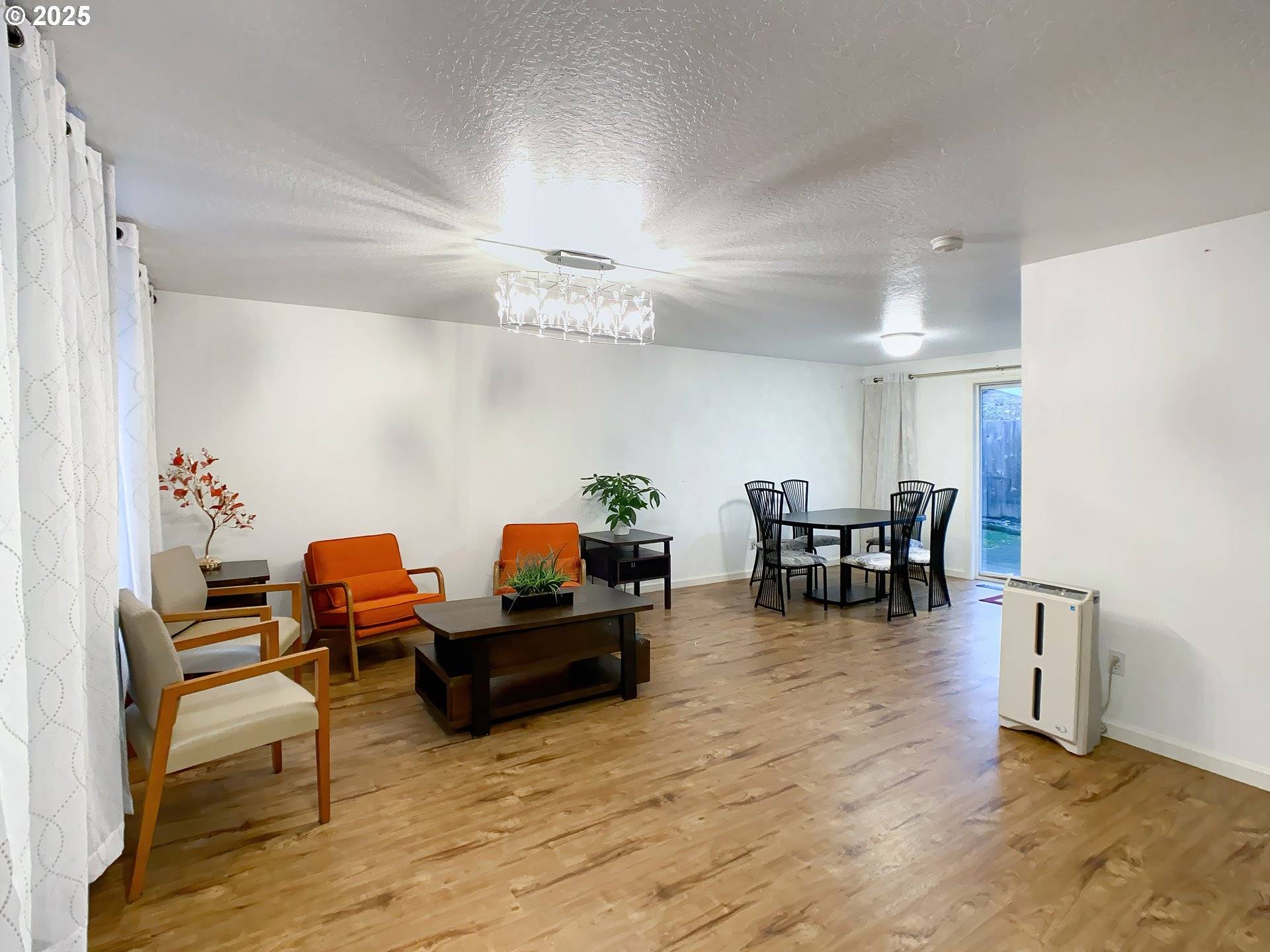 Portland, OR 97266,10017 SE HULT ST