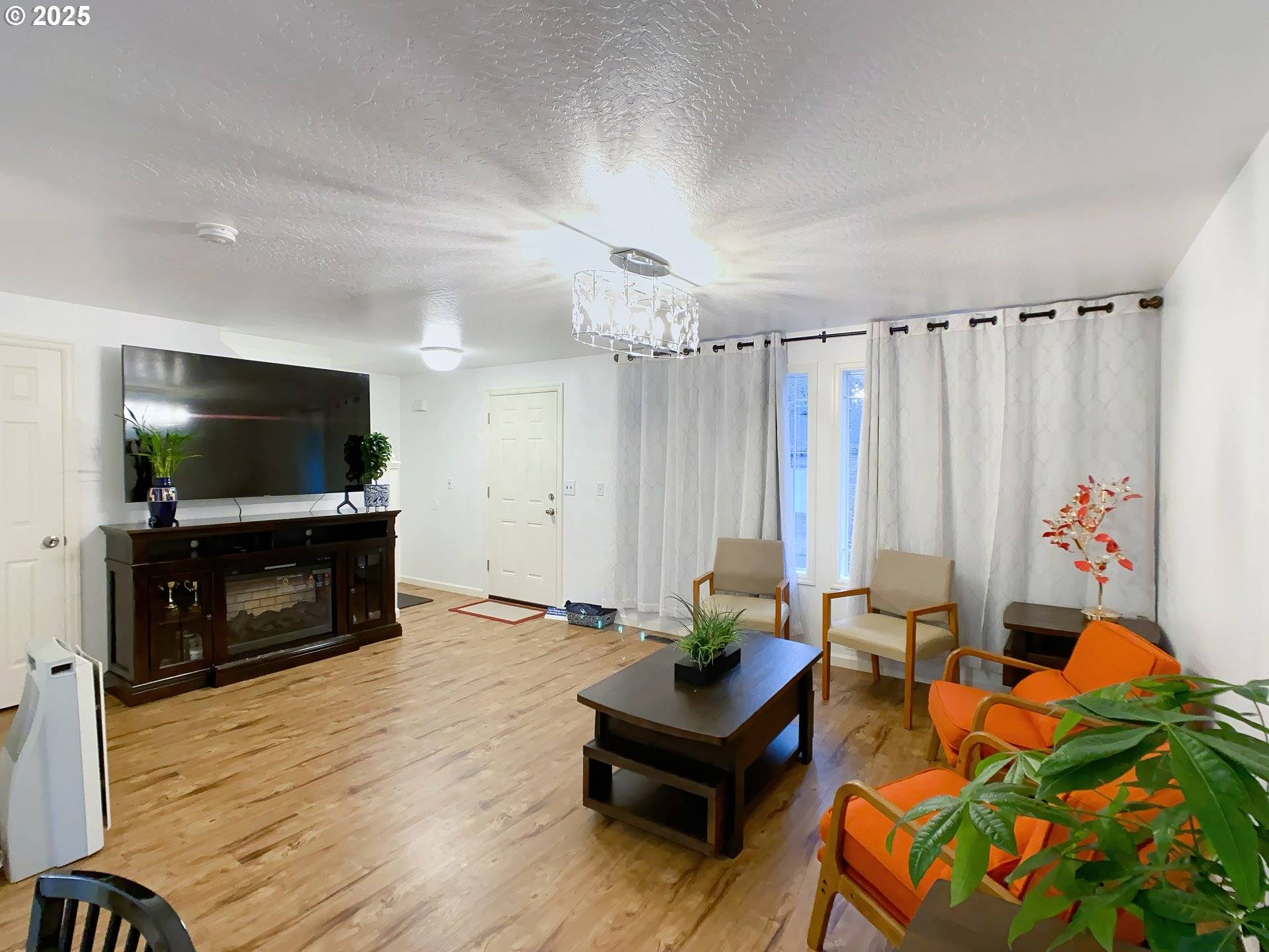 Portland, OR 97266,10017 SE HULT ST