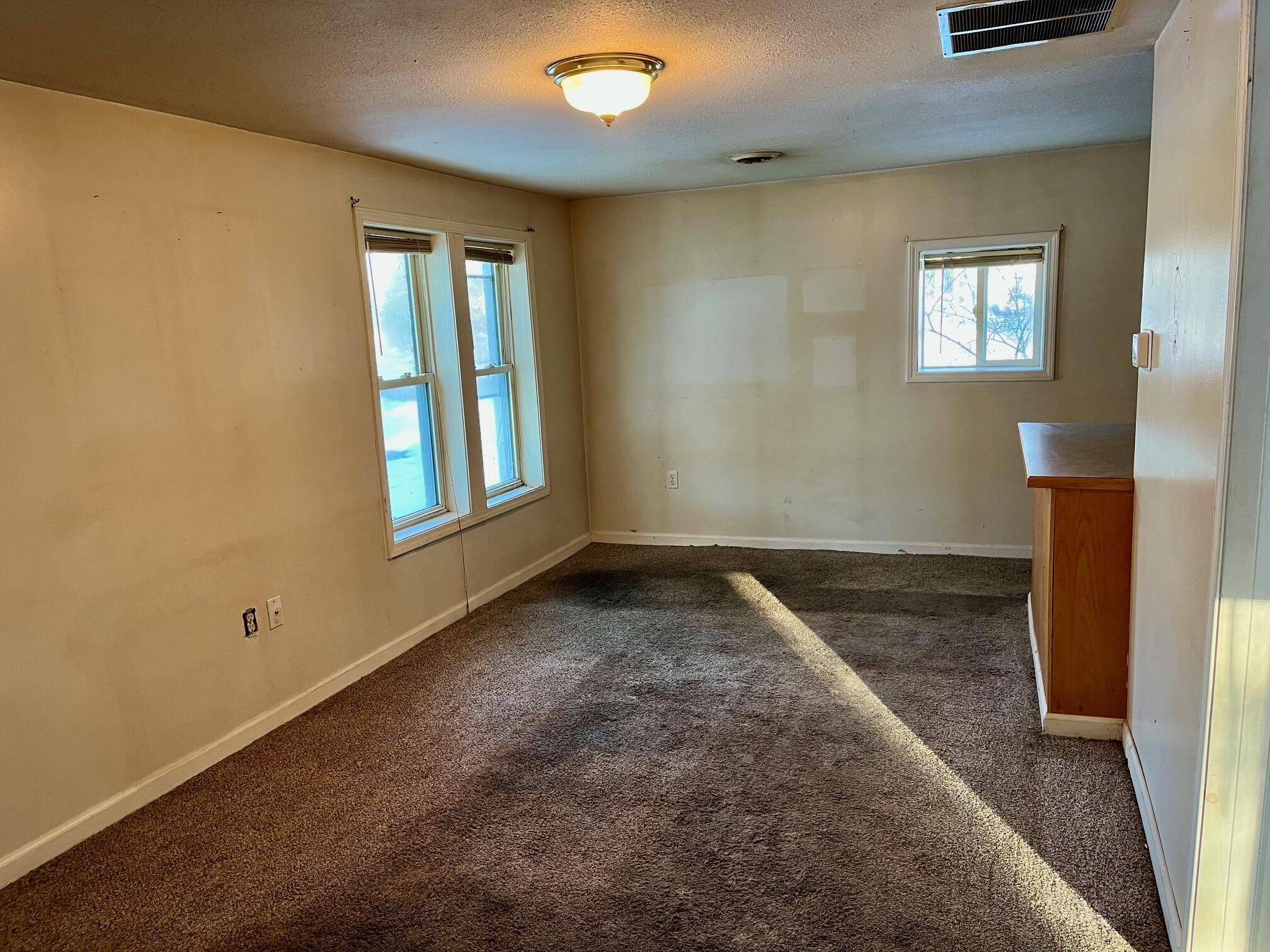 Grand Haven, MI 49417,14894 Groesbeck ST