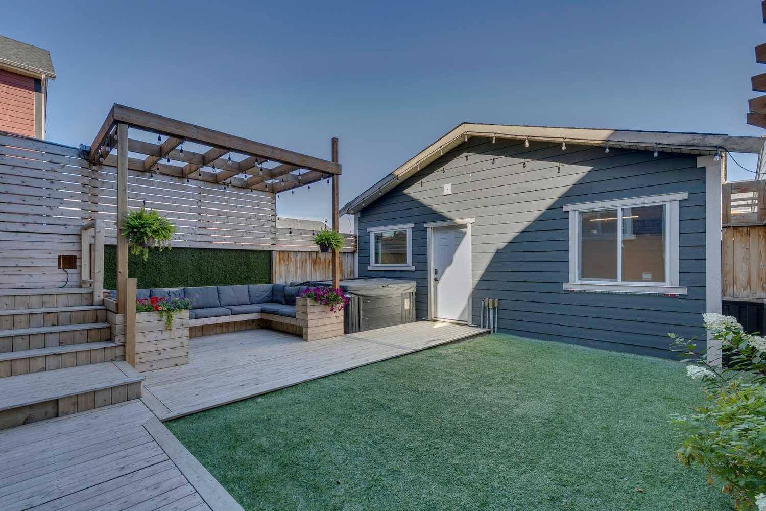 Calgary, AB T3M 2M9,144 Masters Link SE