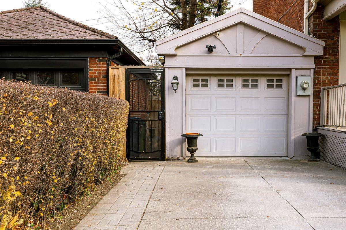 Toronto E03, ON M4K 2Y1,117 Jackman AVE #Basement