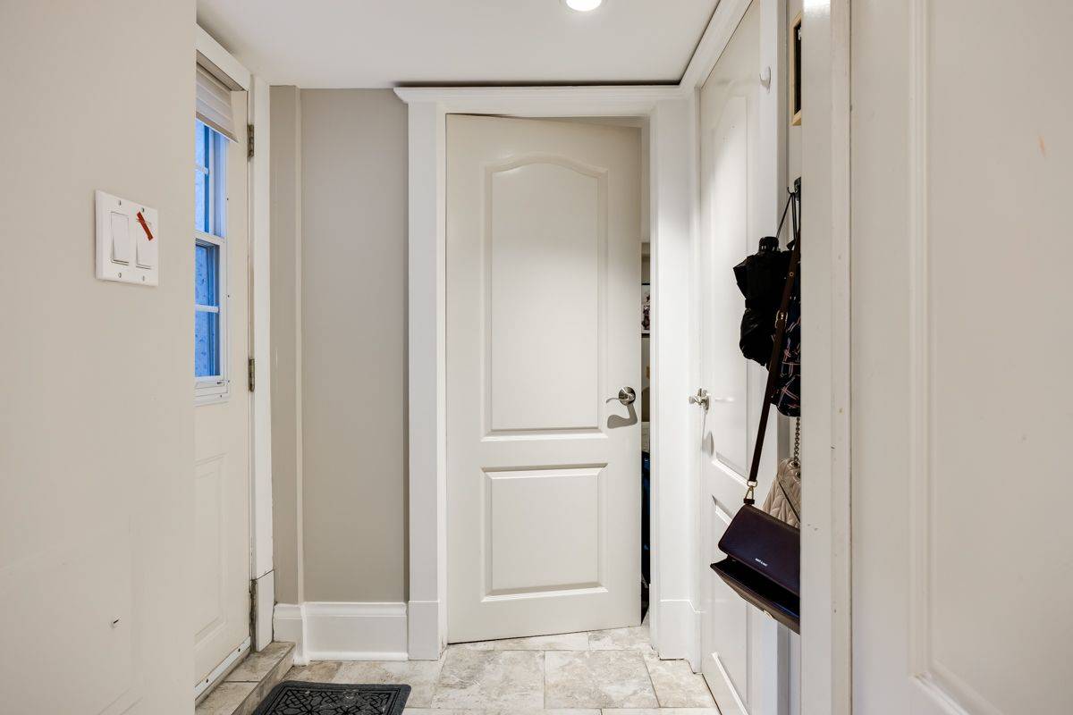 Toronto E03, ON M4K 2Y1,117 Jackman AVE #Basement