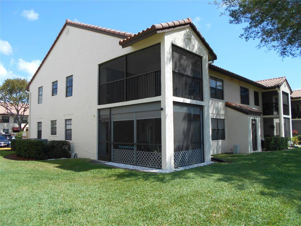 Deerfield Beach, FL 33442,410 Freedom Ct #410