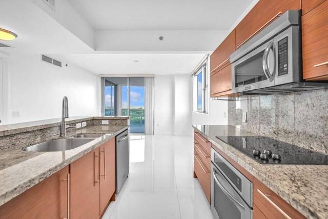 Sunrise, FL 33323,2641 N Flamingo Rd #1608N