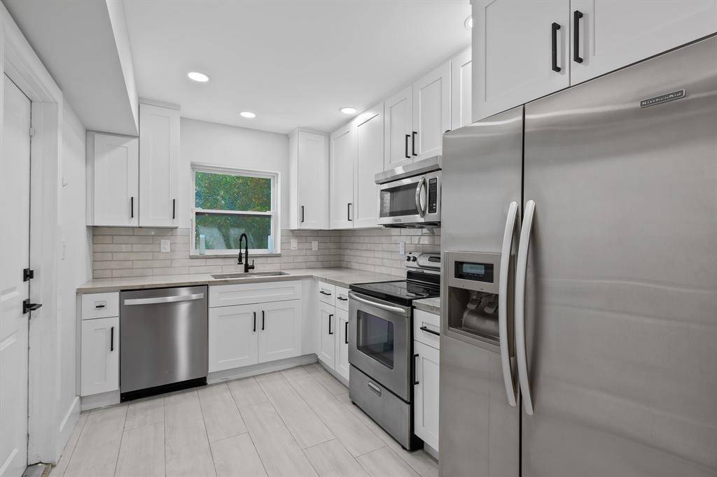 Fort Lauderdale, FL 33304,1339 NE 4 AVE #UPSTAIRS