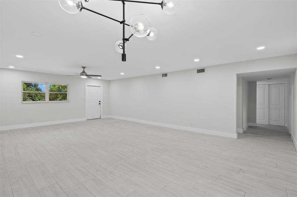 Fort Lauderdale, FL 33304,1339 NE 4 AVE #UPSTAIRS