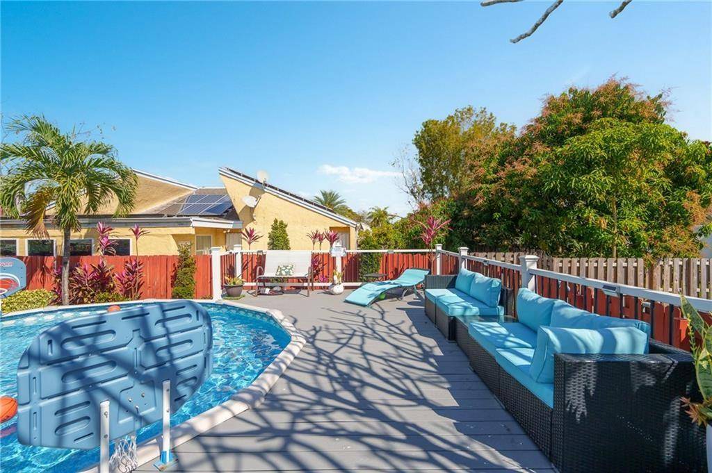 Cooper City, FL 33328,4984 SW 95th Ave