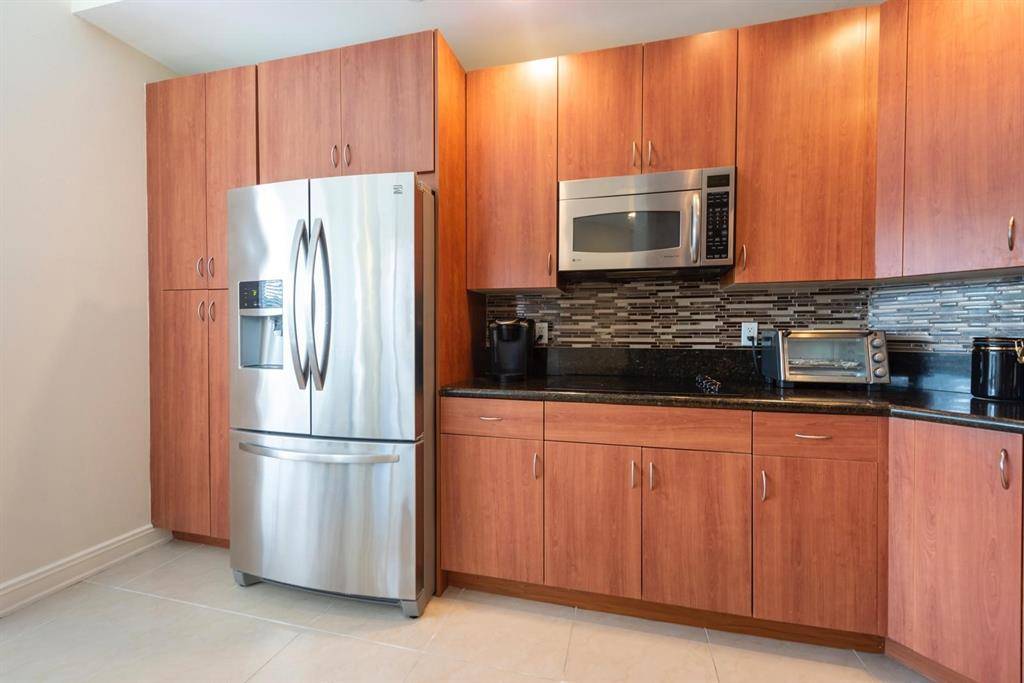 Weston, FL 33331,16101 Emerald Estates Dr #457