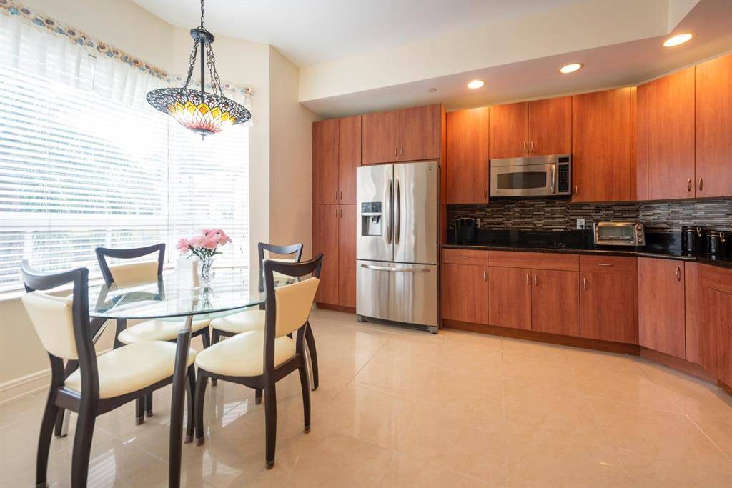 Weston, FL 33331,16101 Emerald Estates Dr #457