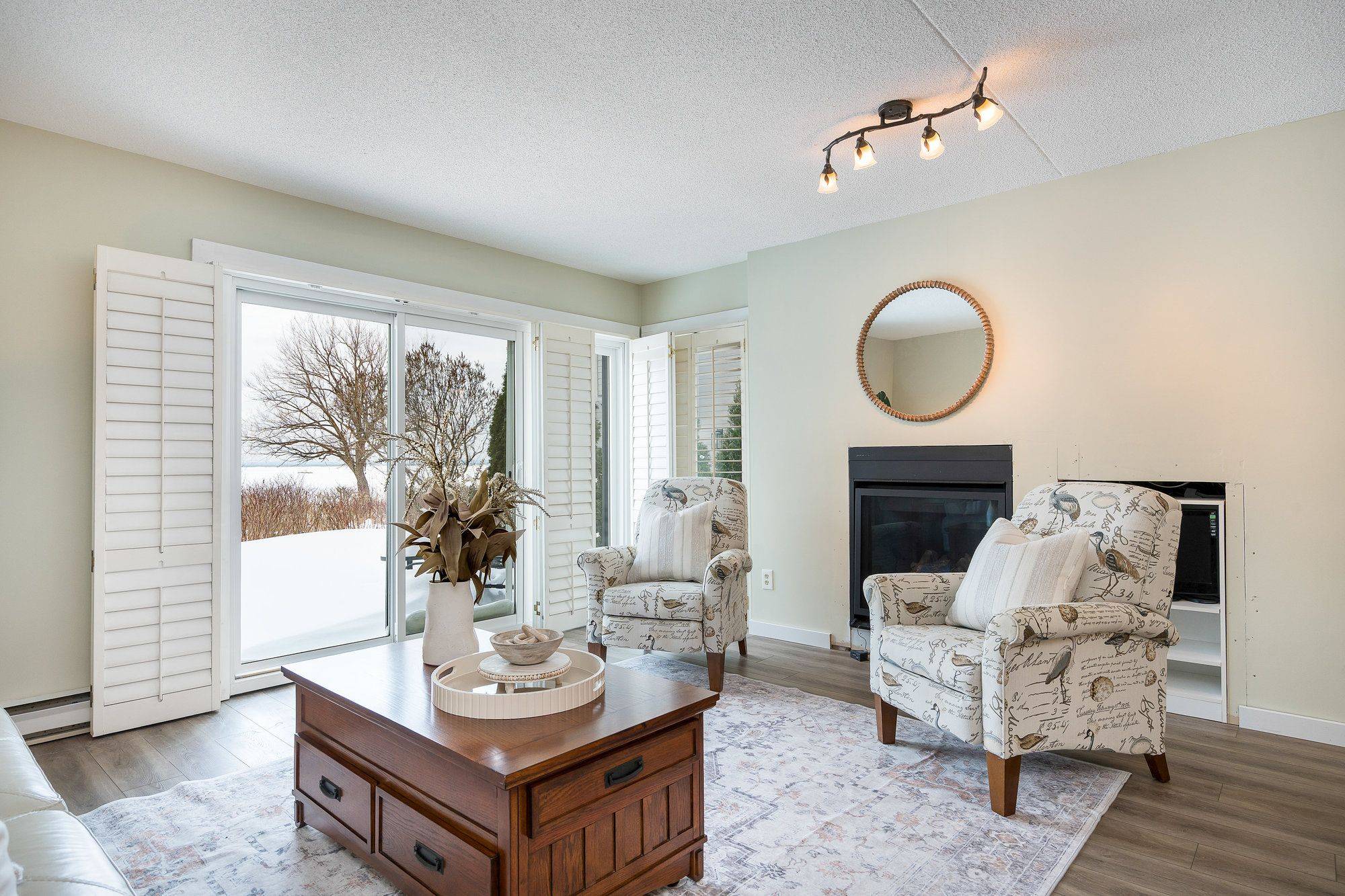 Collingwood, ON L9Y 5B7,44 Trott BLVD #25