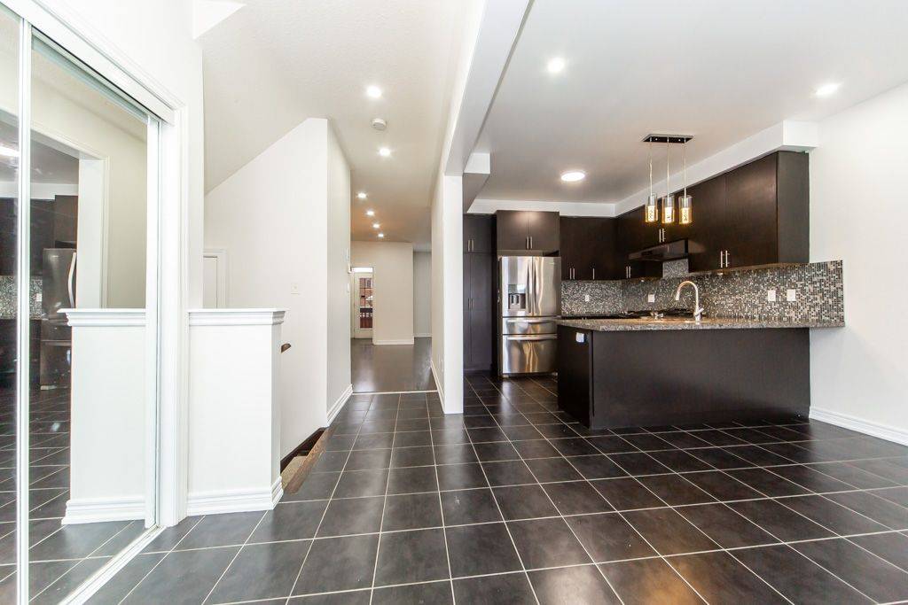 Mississauga, ON L5M 0V8,5355 Tenth Line W