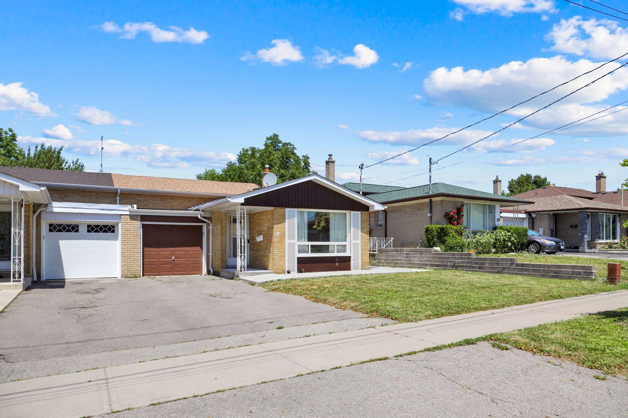 Toronto W05, ON M3J 1C1,38 Frankton CRES