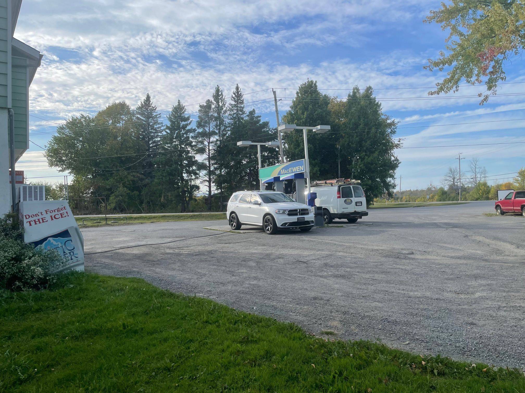 Elizabethtown-kitley, ON K7R 3L2,24 County Rd 17 N/A SE