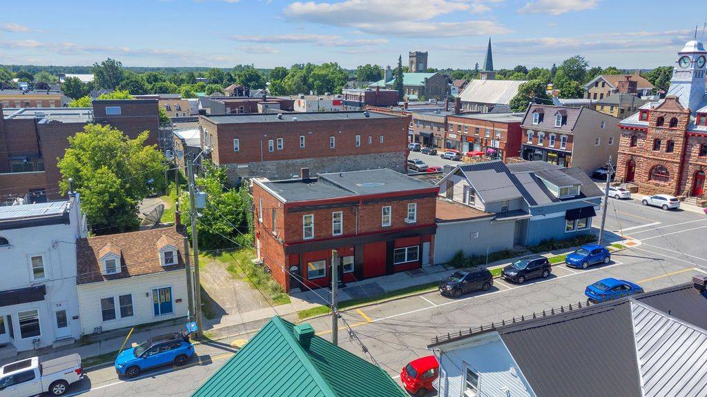 Smiths Falls, ON K7A 2E6,34 Market ST N #34