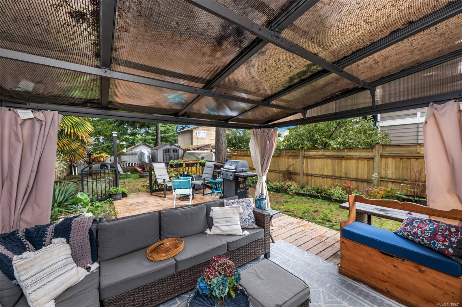 Colwood, BC V9B 2A5,618 Kelly Rd #a