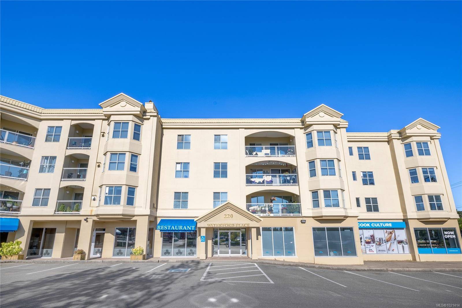 Parksville, BC V9P 2P3,220 ISLAND Hwy W #406