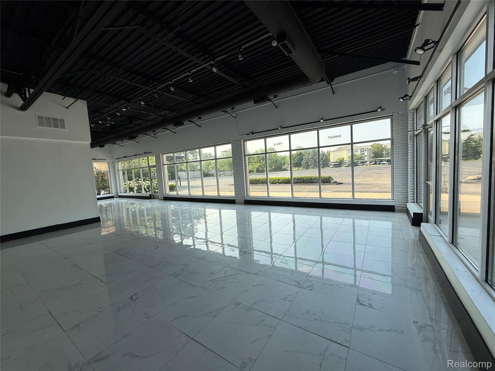 Flushing, MI 48433,1537 E Pierson RD #A