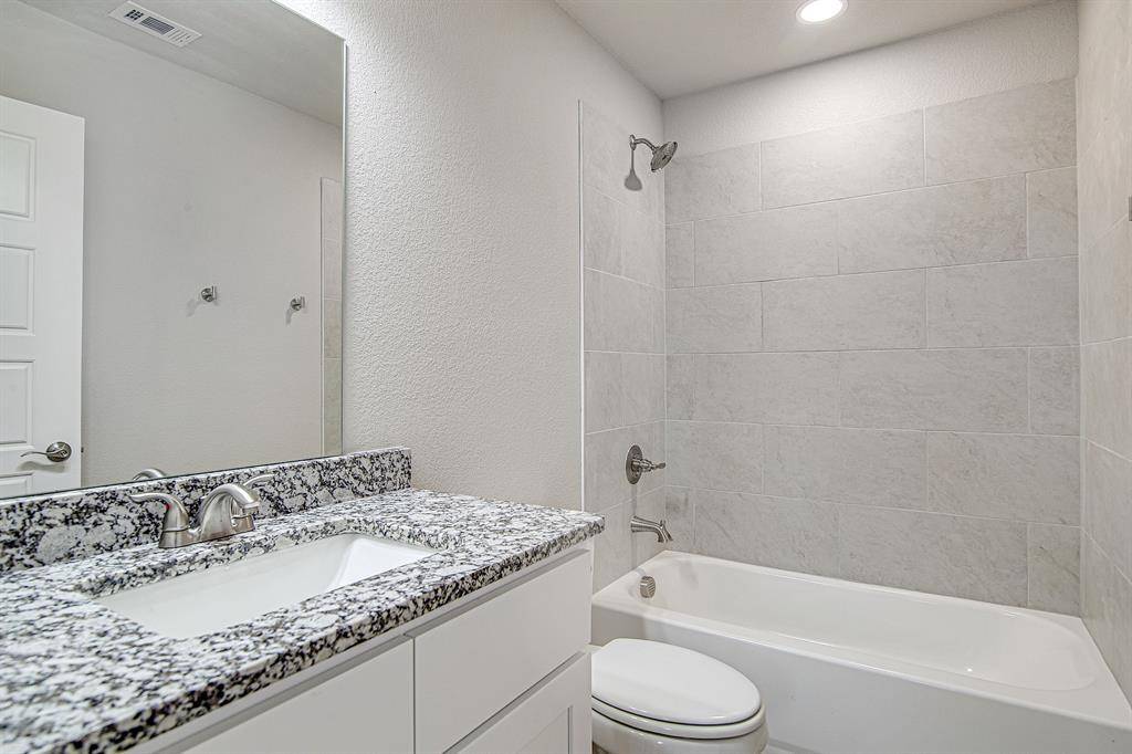 Fort Worth, TX 76104,1128 E Broadway Avenue