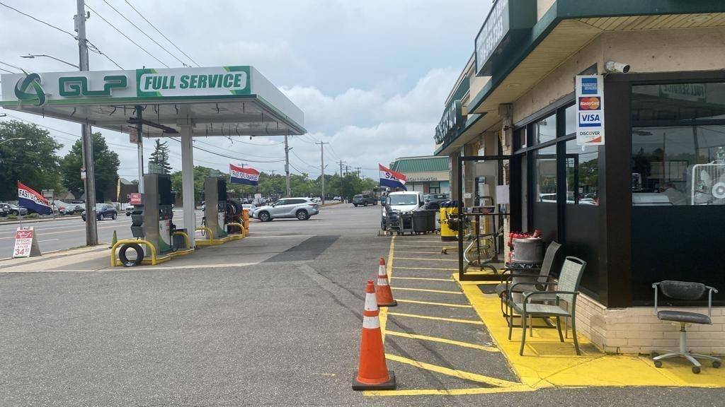 Hicksville, NY 11801,178 West Old Country RD