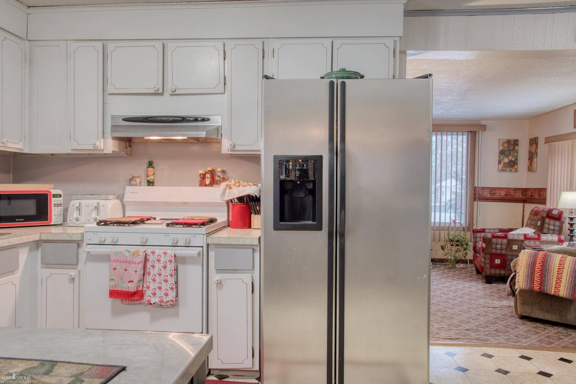 Corunna, MI 48817,302 E State ST