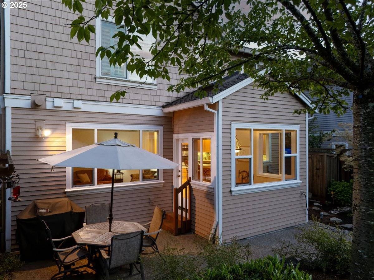 Lake Oswego, OR 97035,4735 AMHERST CT