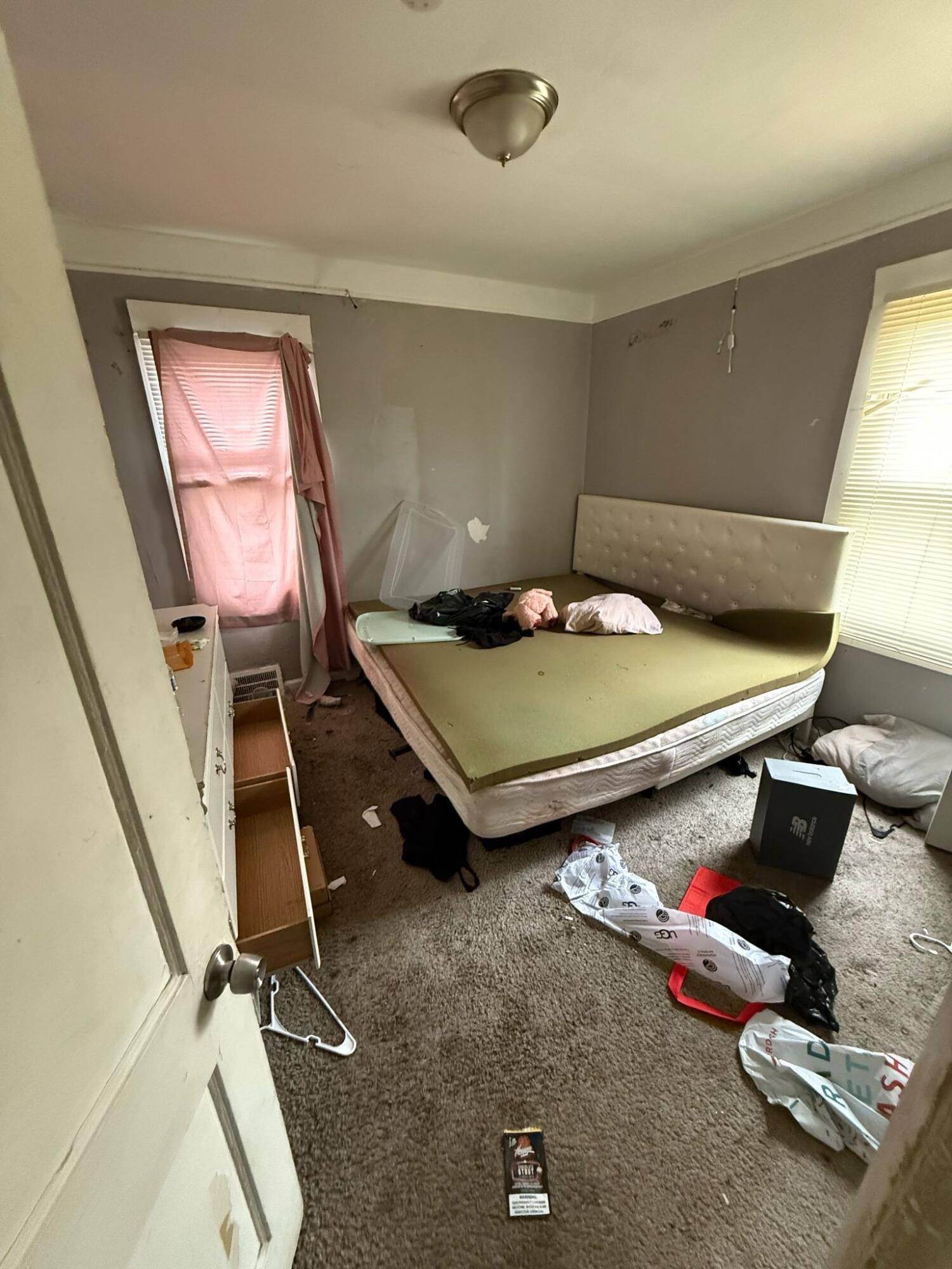 Detroit, MI 48227,9605 Decatur ST