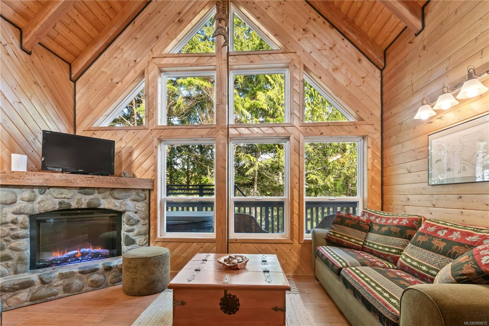 Ucluelet, BC V0R 3A0,277 Boardwalk Blvd