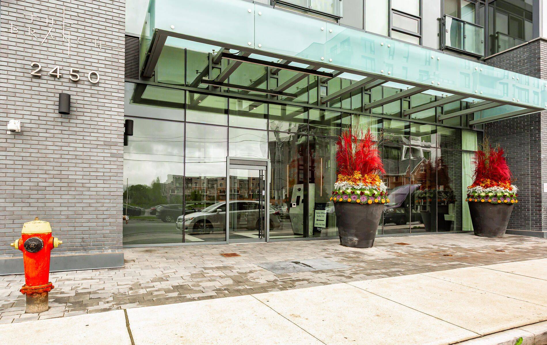 Oakville, ON L6M 5P6,2450 Old Bronte RD #538