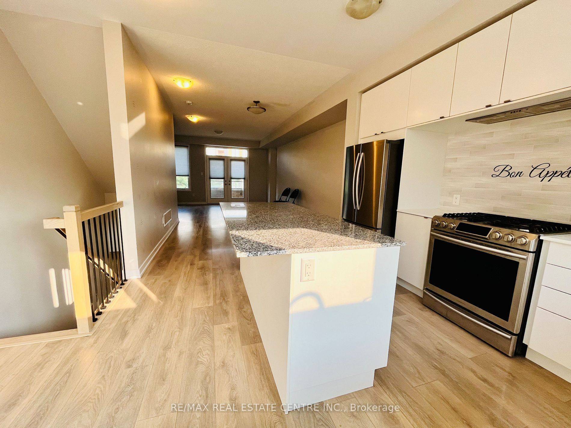 Oakville, ON L6H 7C3,171 Sabina DR