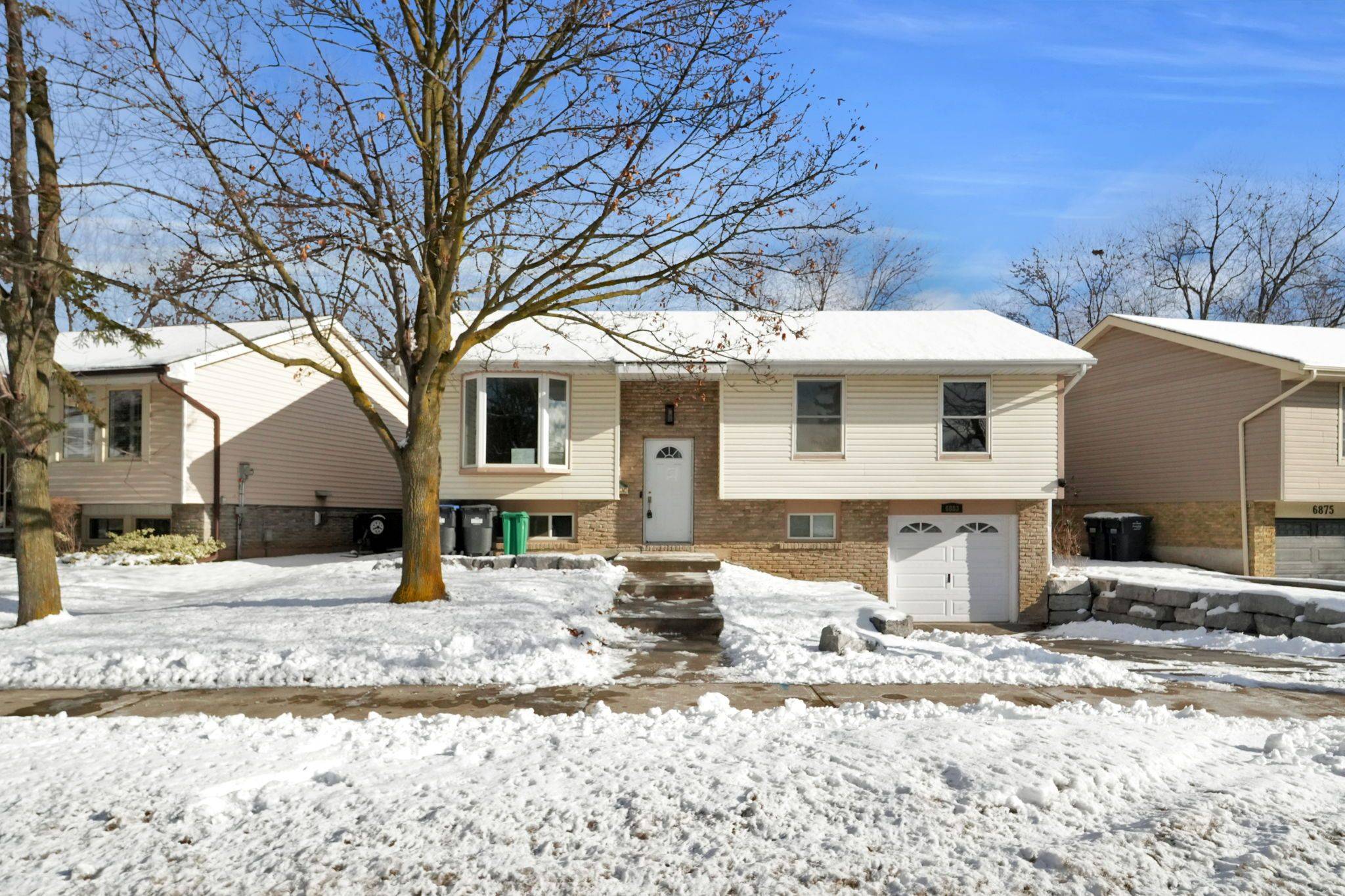 Mississauga, ON L5N 1T8,6883 Shelter Bay RD