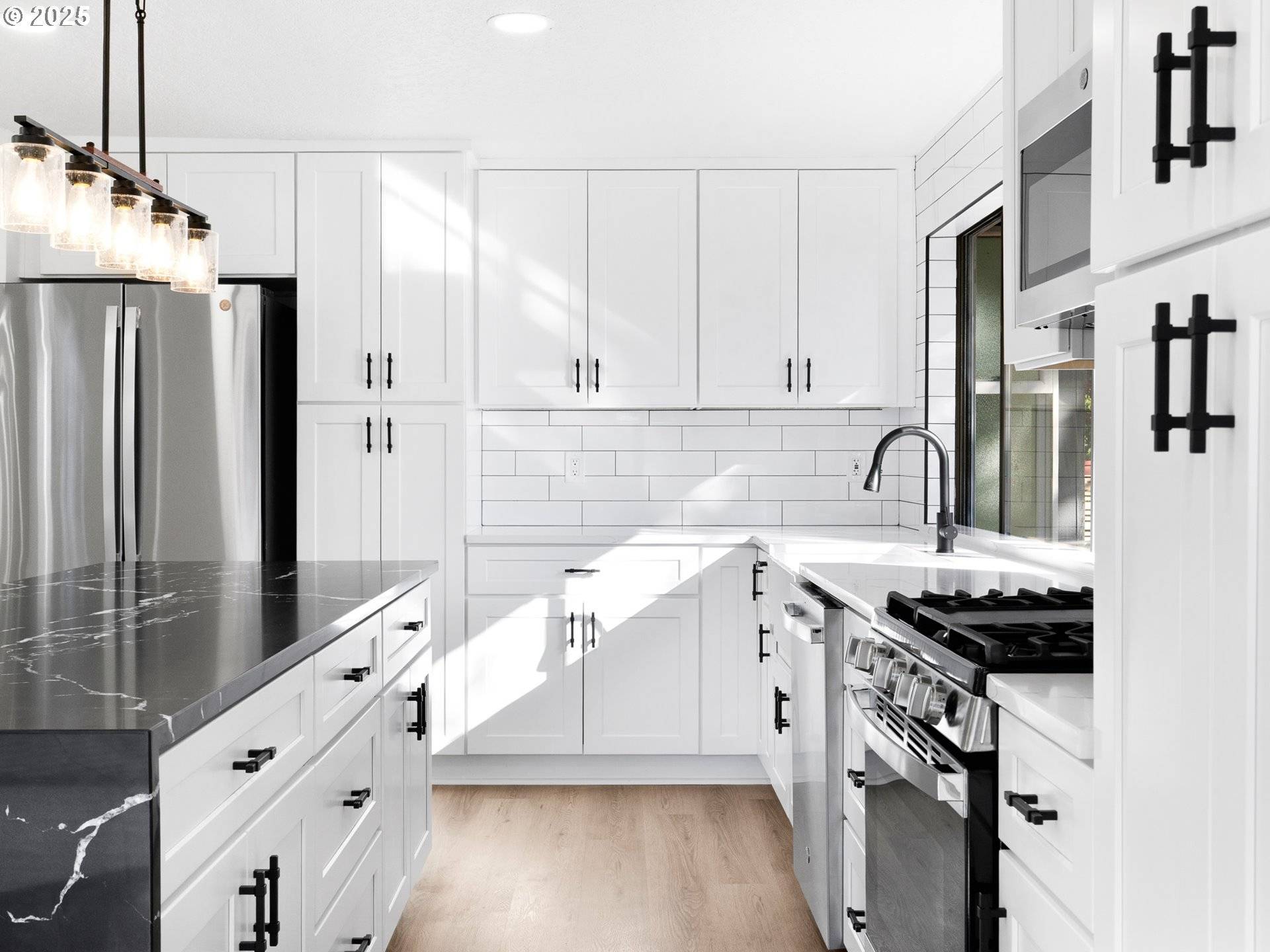 Lake Oswego, OR 97035,16 OTHELLO ST