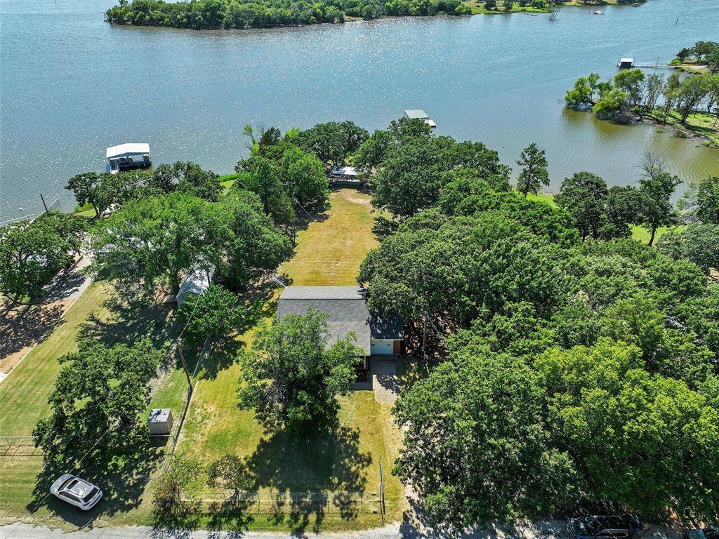 Bowie, TX 76230,404 Selma Road