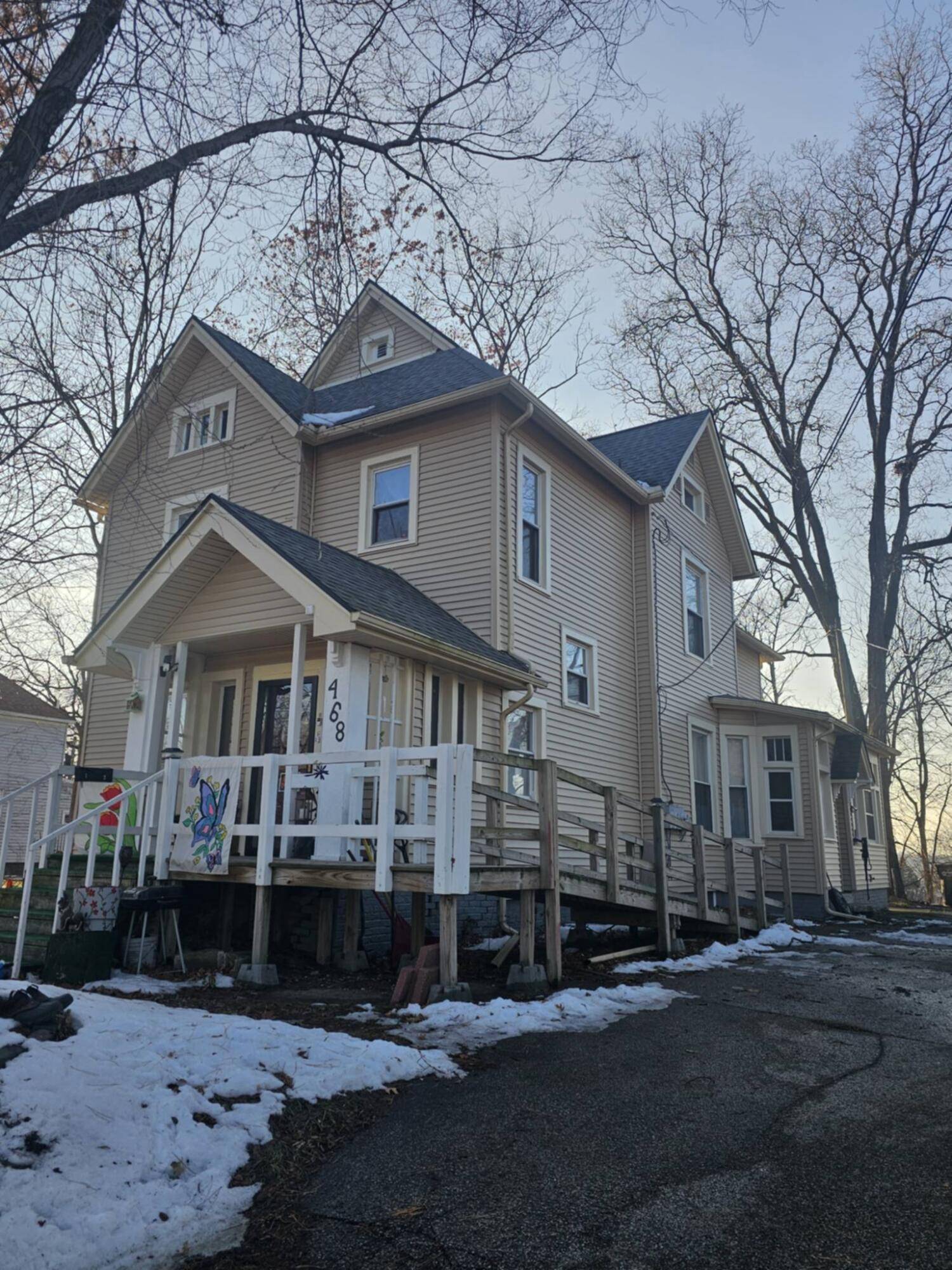 Benton Harbor, MI 49022,468 Colfax AVE