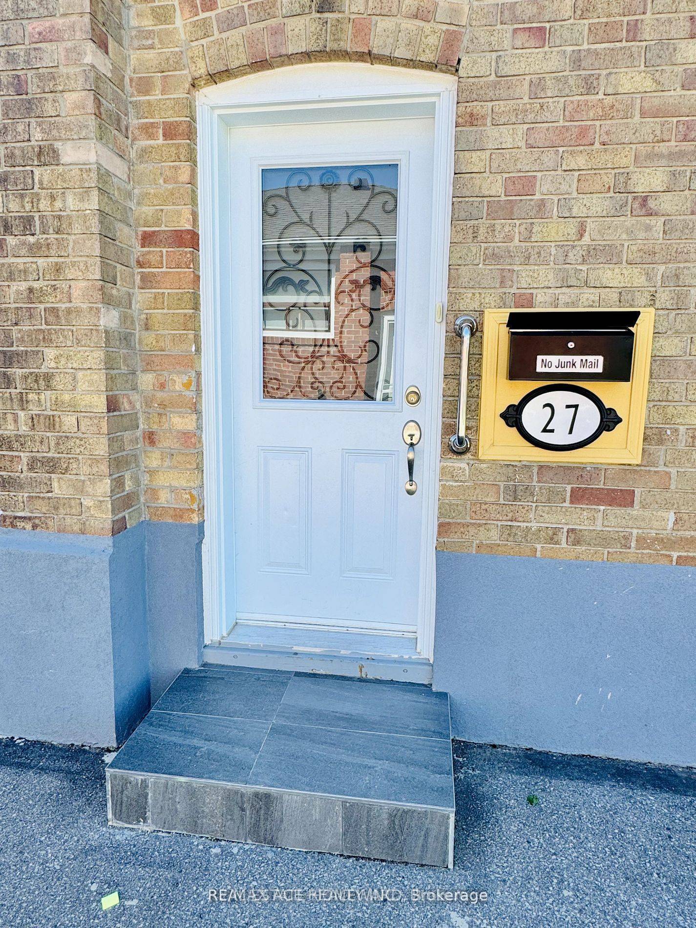 Toronto E09, ON M1J 1P2,27 Tansley AVE #Bsmt