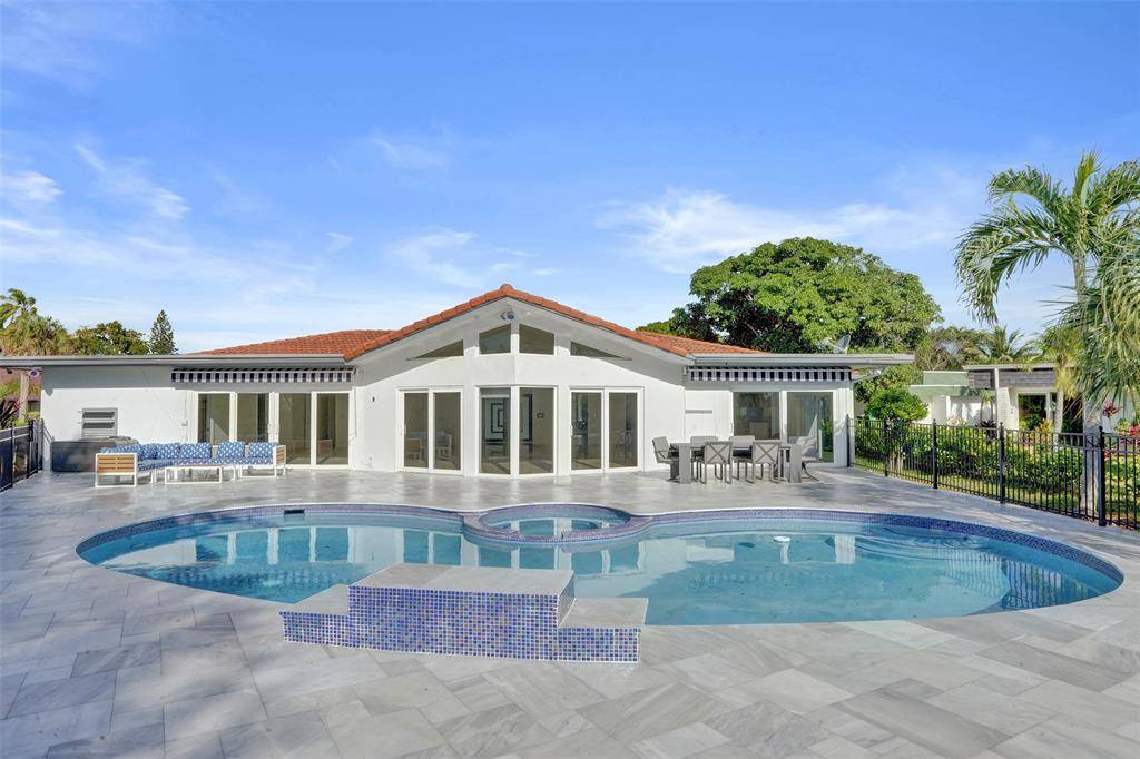 Tamarac, FL 33319,5903 Breadfruit Cir