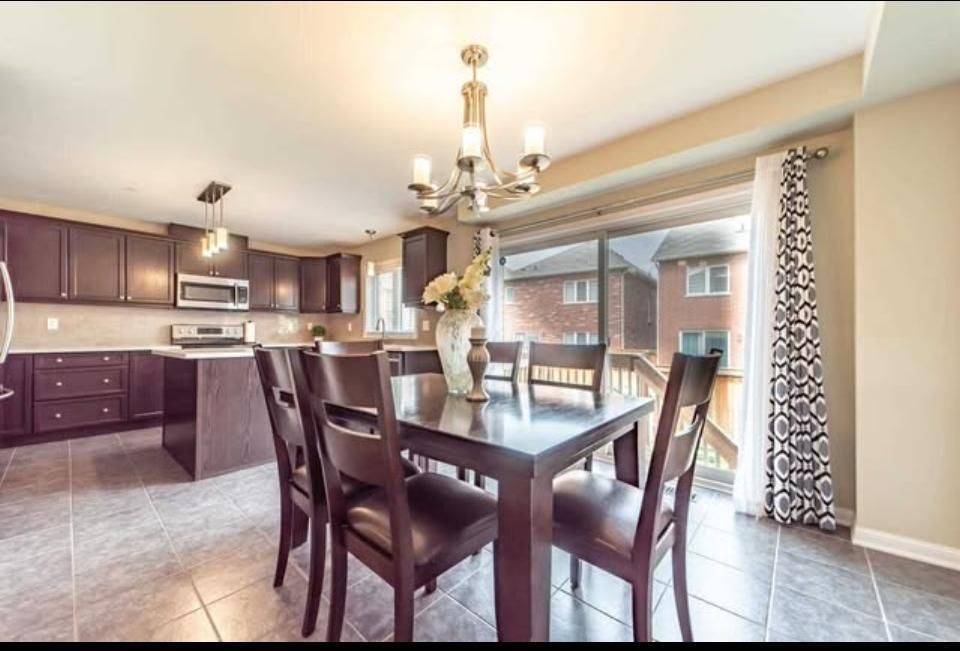 Brampton, ON L7A 0Z2,20 Mercedes RD