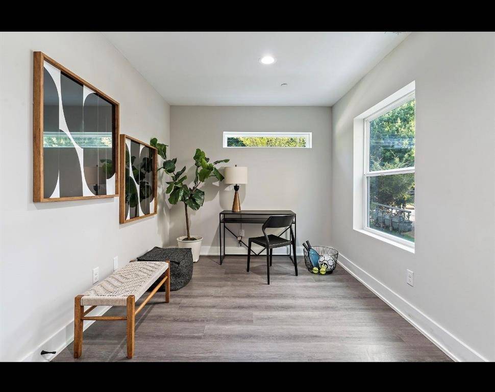 Dallas, TX 75206,5810 Hudson Street #103