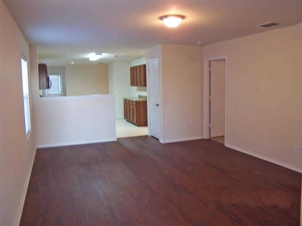 Fort Worth, TX 76244,8844 VALLEY RIVER Drive