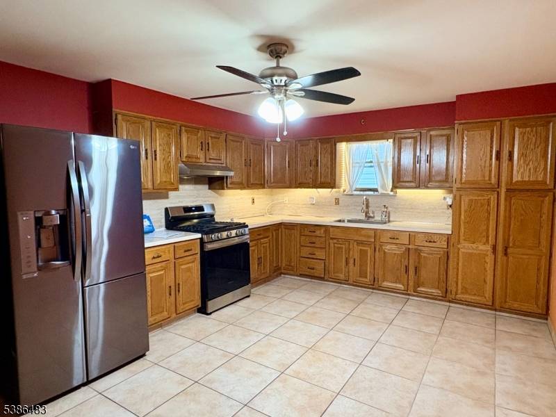 Newark City, NJ 07105,82 Elm St #2