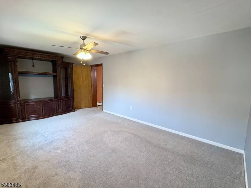 Newark City, NJ 07105,82 Elm St #2