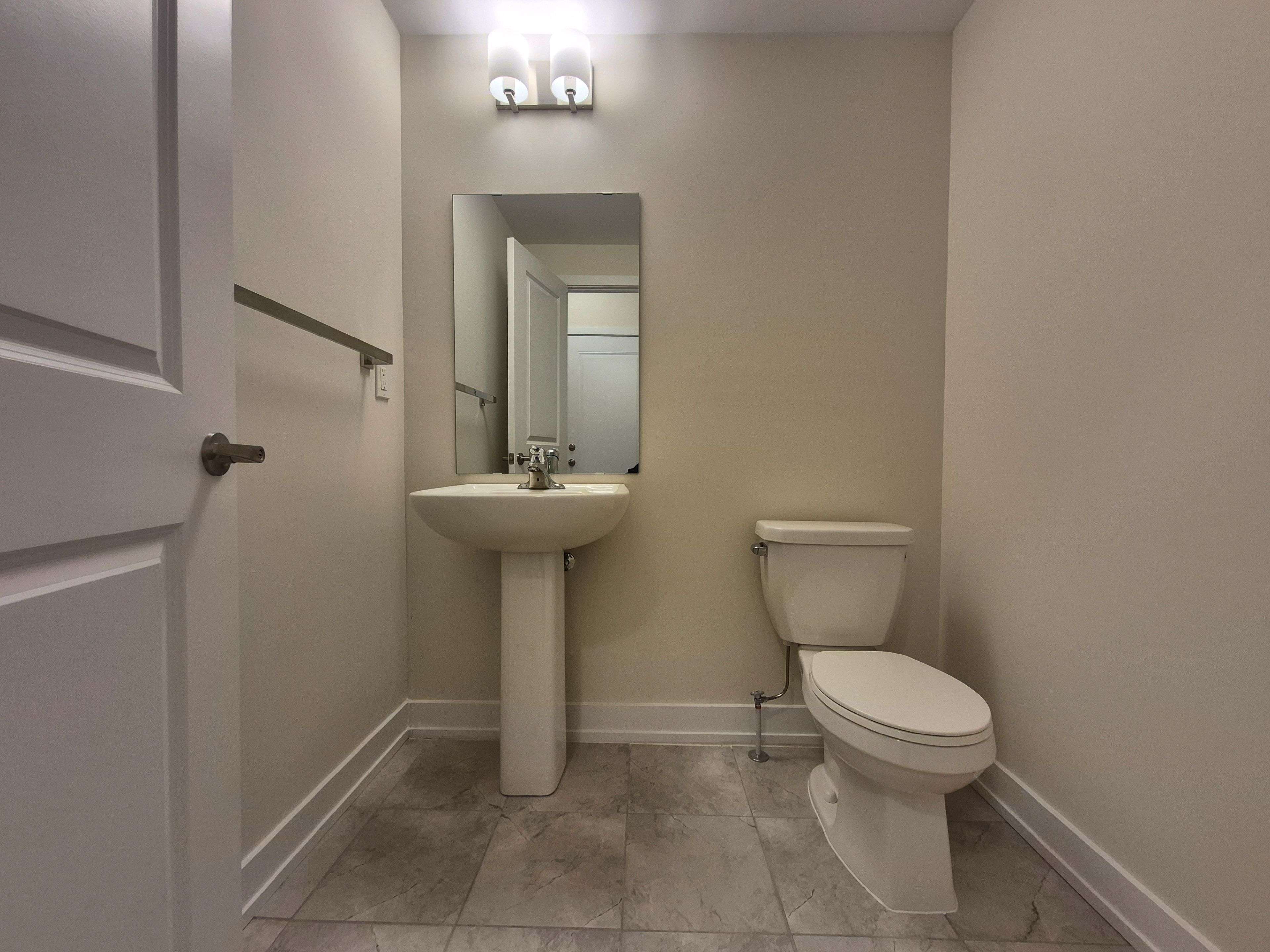 Richmond Hill, ON L4E 1G9,104 Credit LN